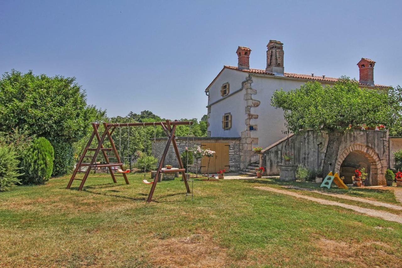 Erika In Sumber Villa Nedeščina Buitenkant foto
