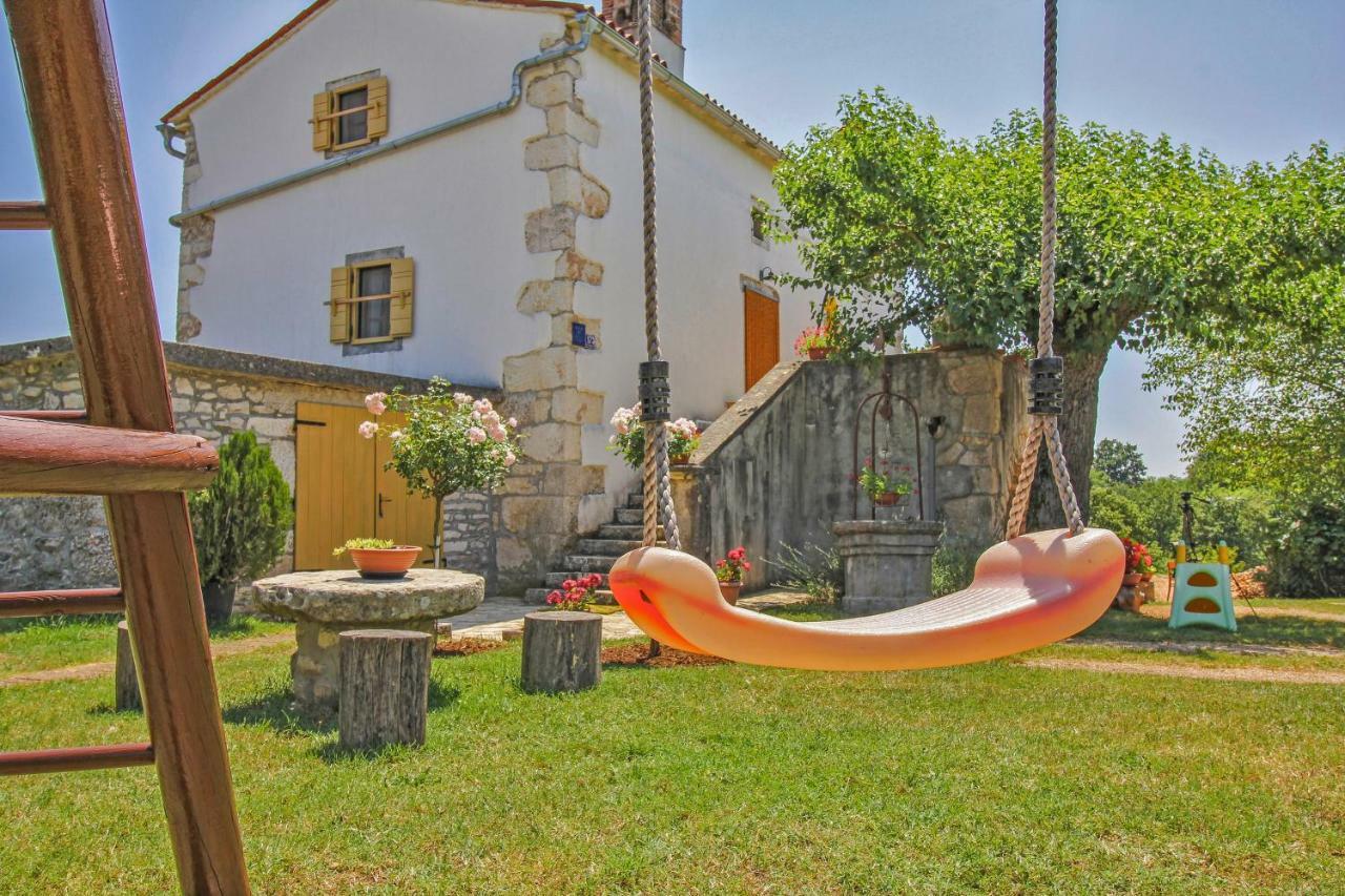 Erika In Sumber Villa Nedeščina Buitenkant foto